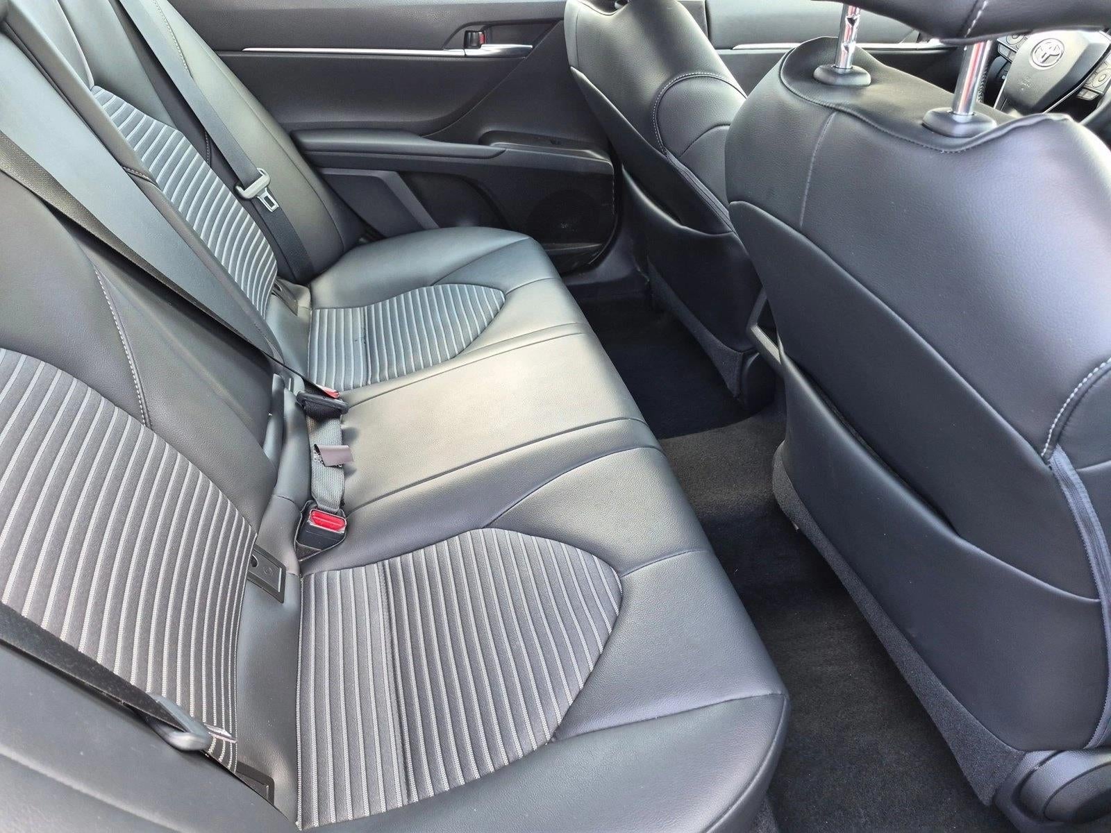 2021 Toyota Camry SE Auto (SE)