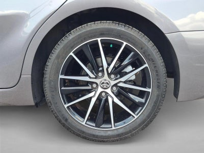 2021 Toyota Camry SE Auto (SE)