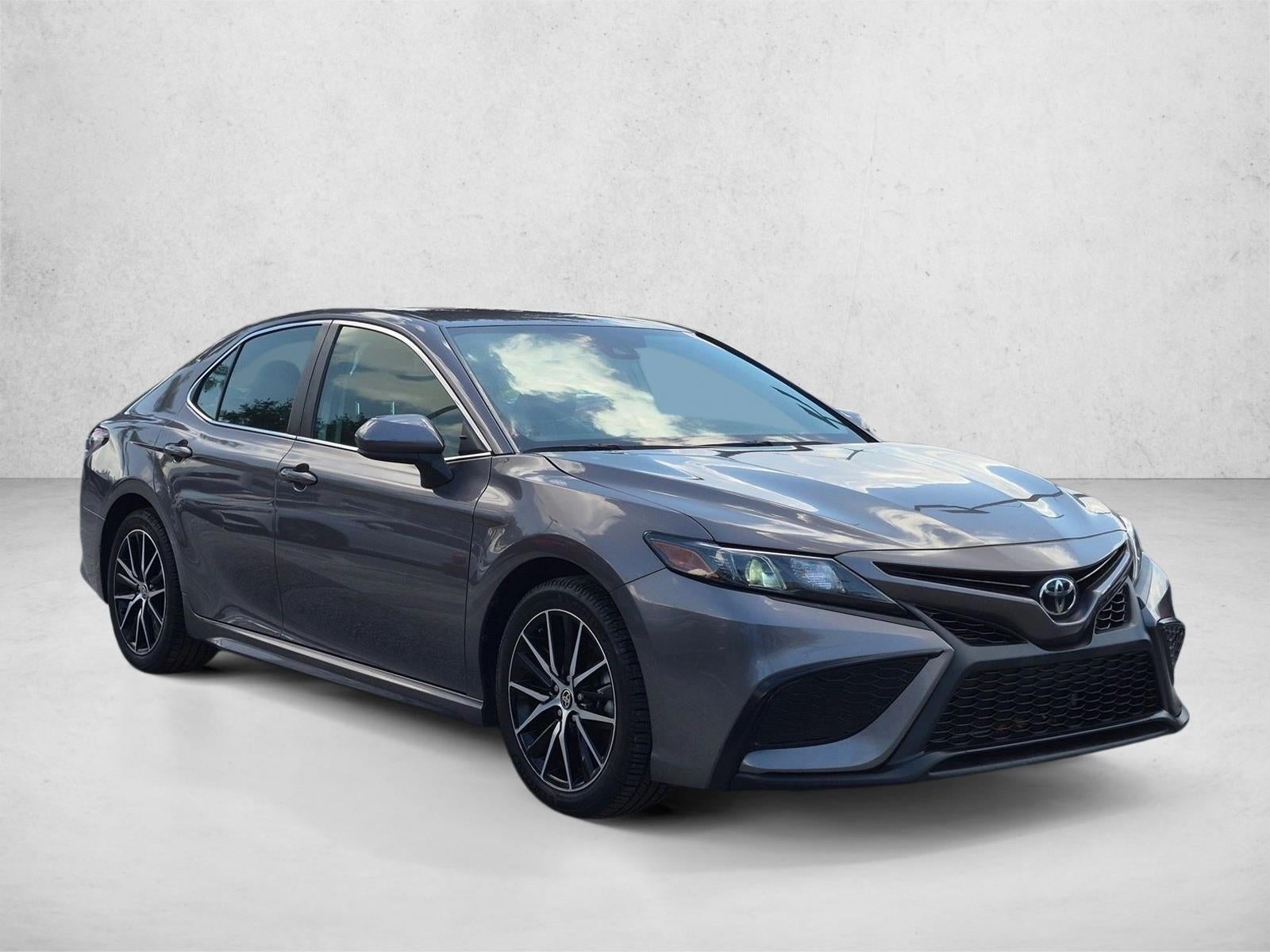 2021 Toyota Camry SE Auto (SE)
