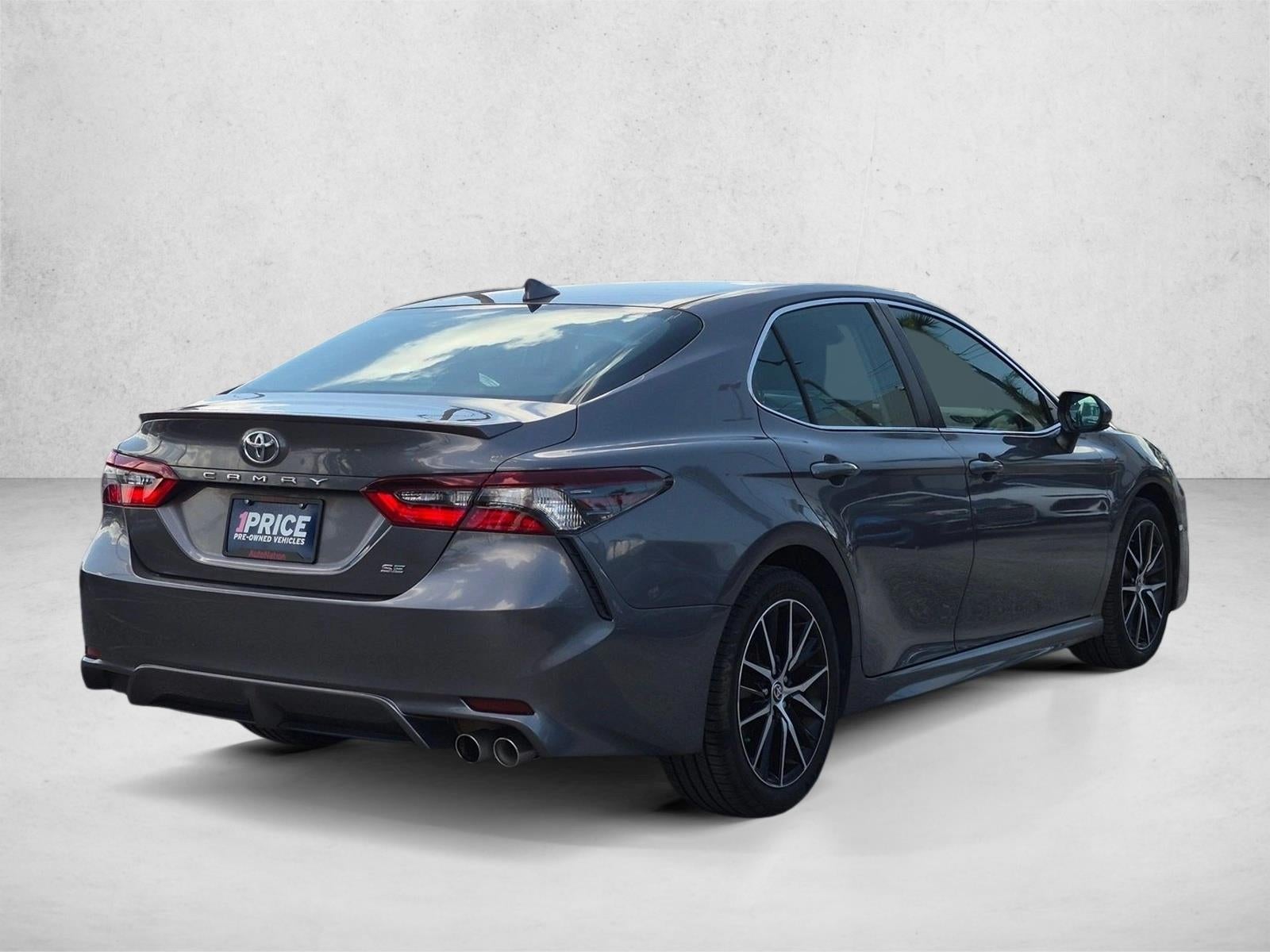 2021 Toyota Camry SE Auto (SE)