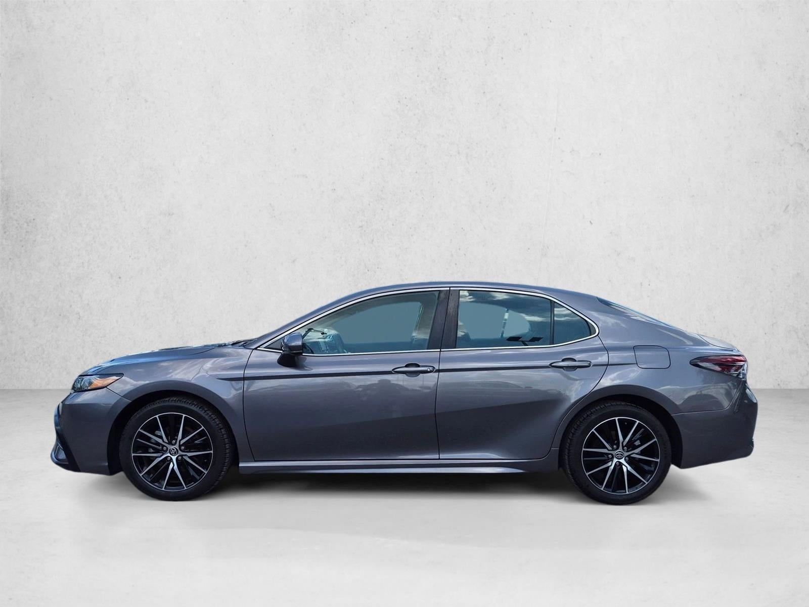 2021 Toyota Camry SE Auto (SE)
