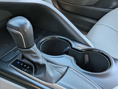 2020 Toyota Camry SE Auto (SE)