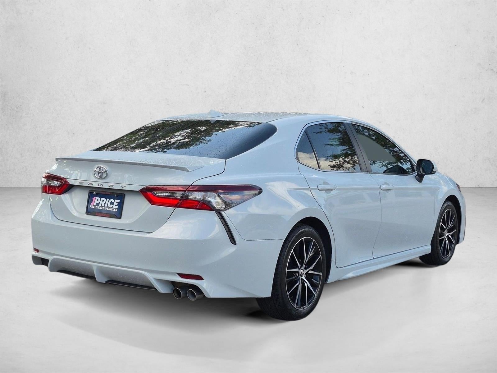 2024 Toyota Camry SE Auto (SE)