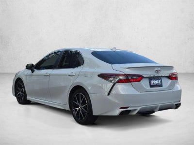 2024 Toyota Camry SE Auto (SE)