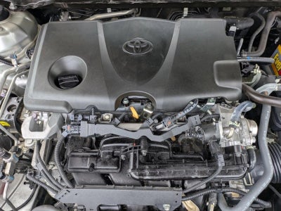 2022 Toyota Camry SE Auto (SE)