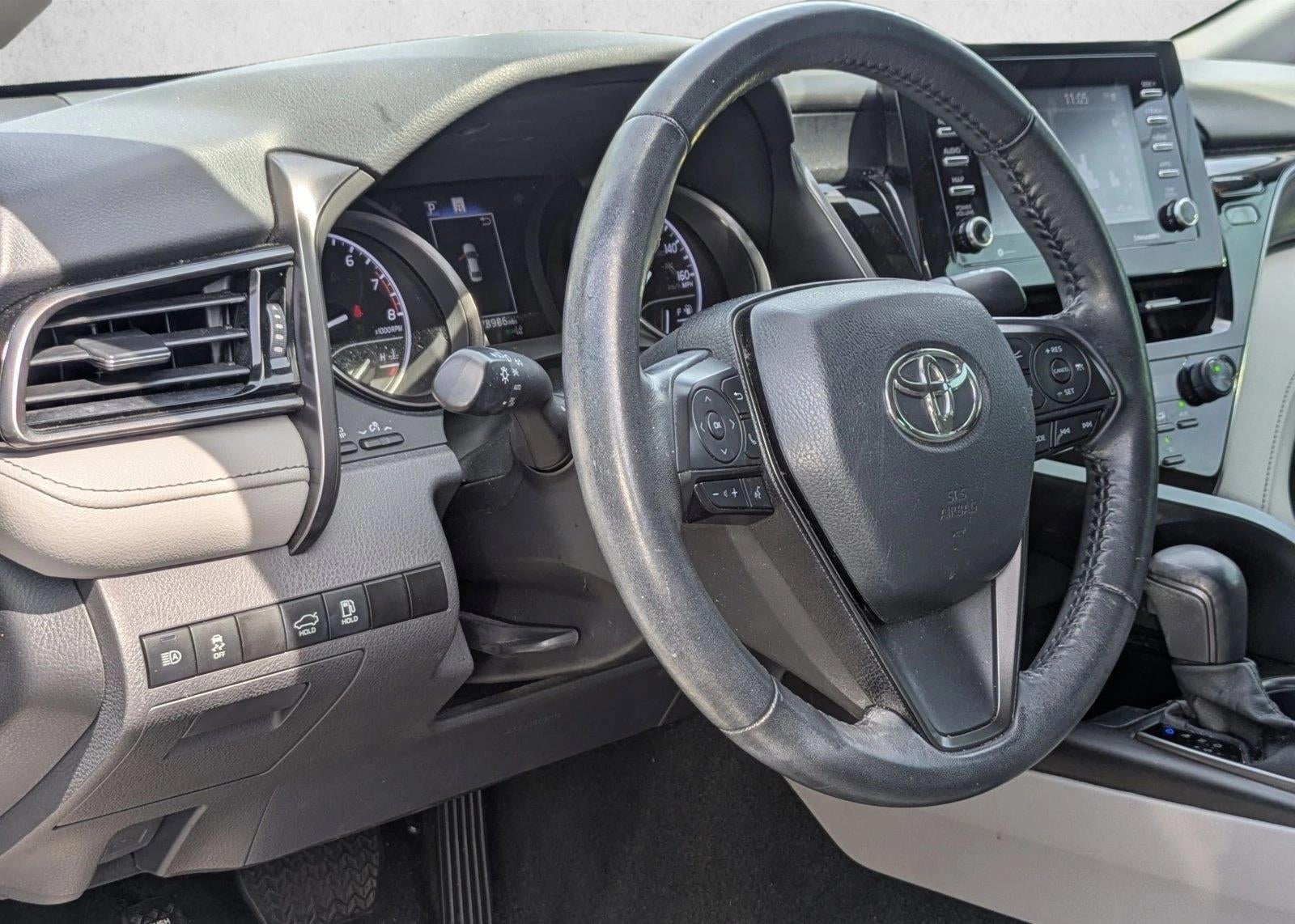 2022 Toyota Camry SE Auto (SE)