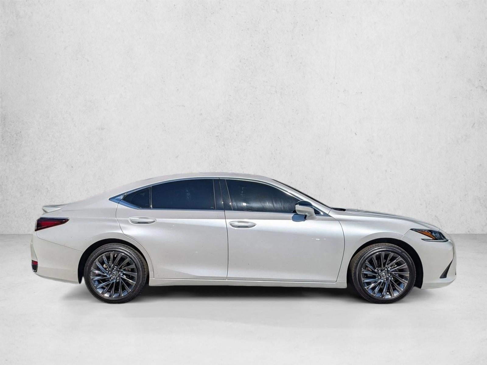 2025 Lexus ES 300h Luxury FWD