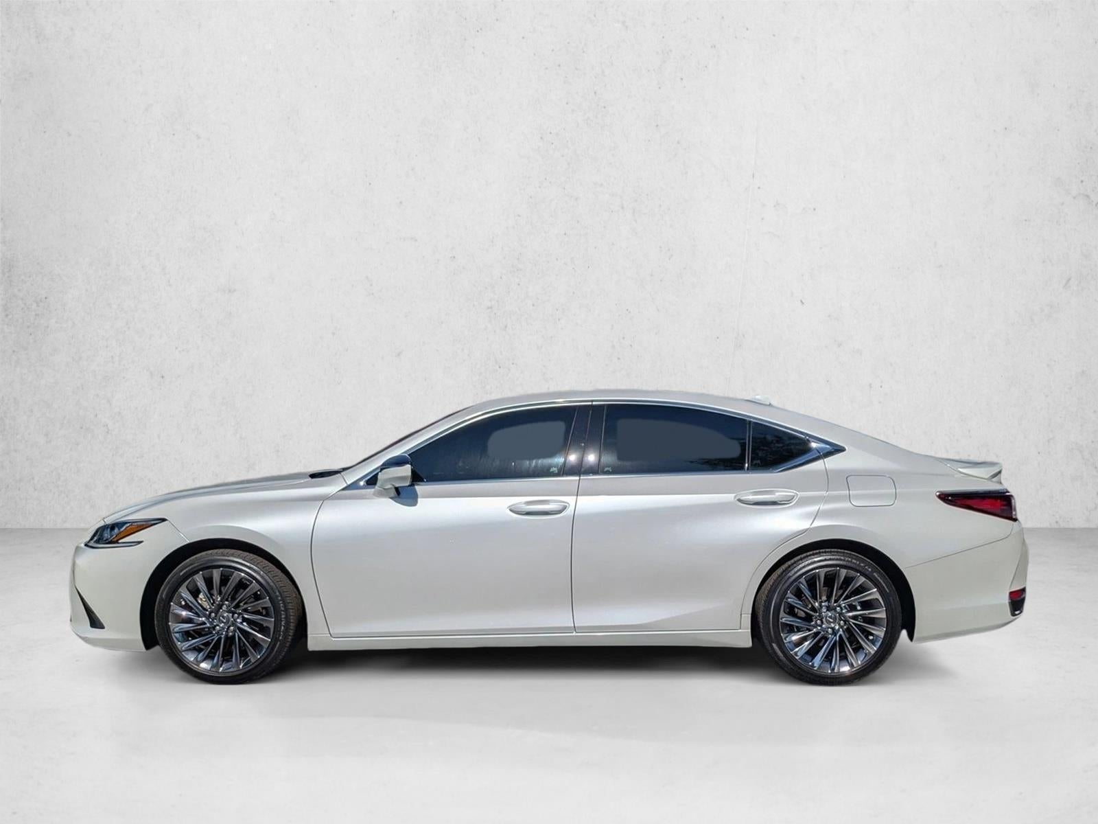 2025 Lexus ES 300h Luxury FWD