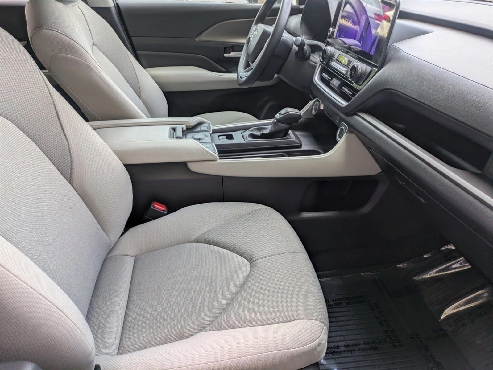 2025 Toyota Grand Highlander Hybrid LE AWD (Natl)