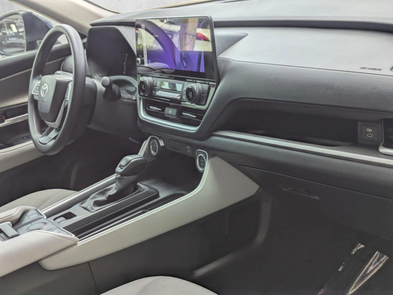 2025 Toyota Grand Highlander Hybrid LE AWD (Natl)