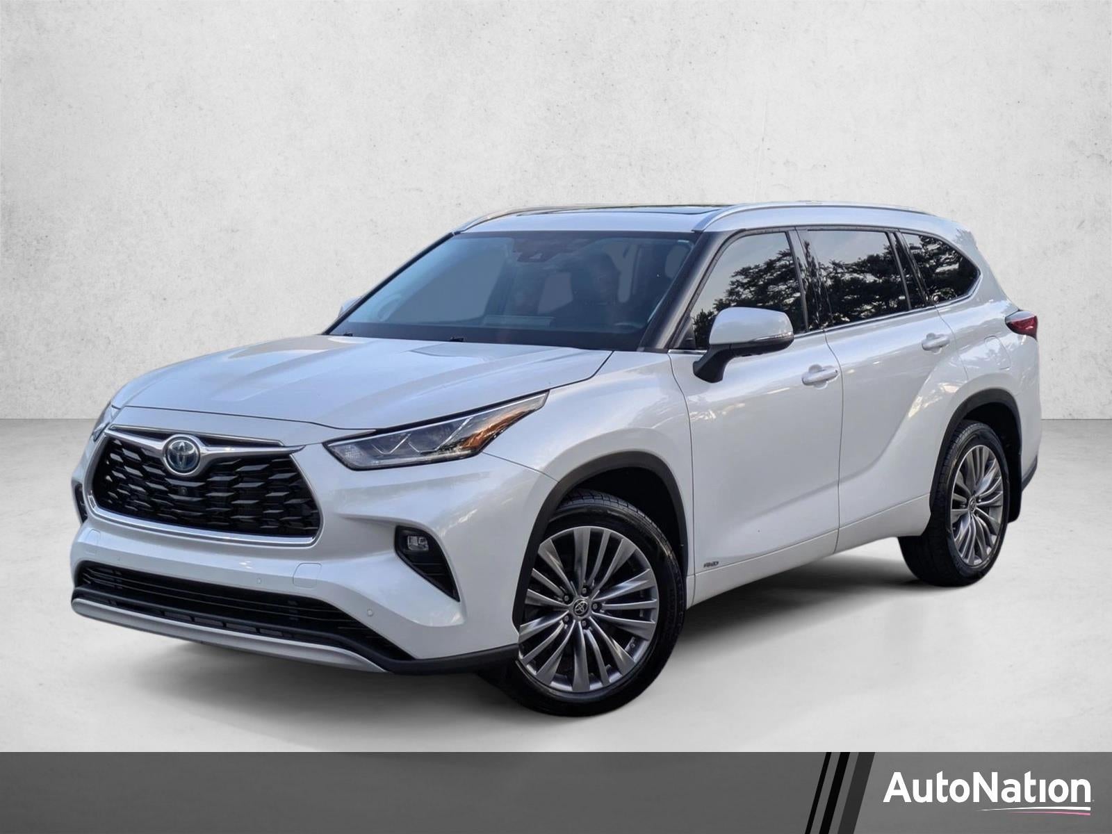 2022 Toyota Highlander Hybrid Platinum AWD (Natl)