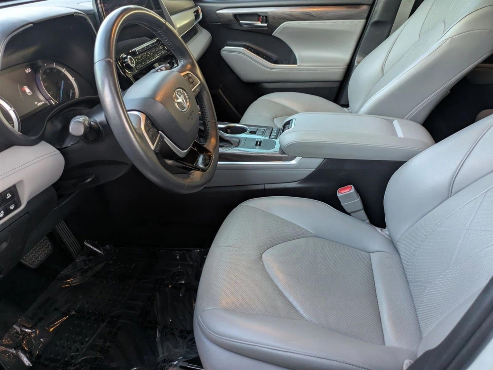 2022 Toyota Highlander Hybrid Platinum AWD (Natl)