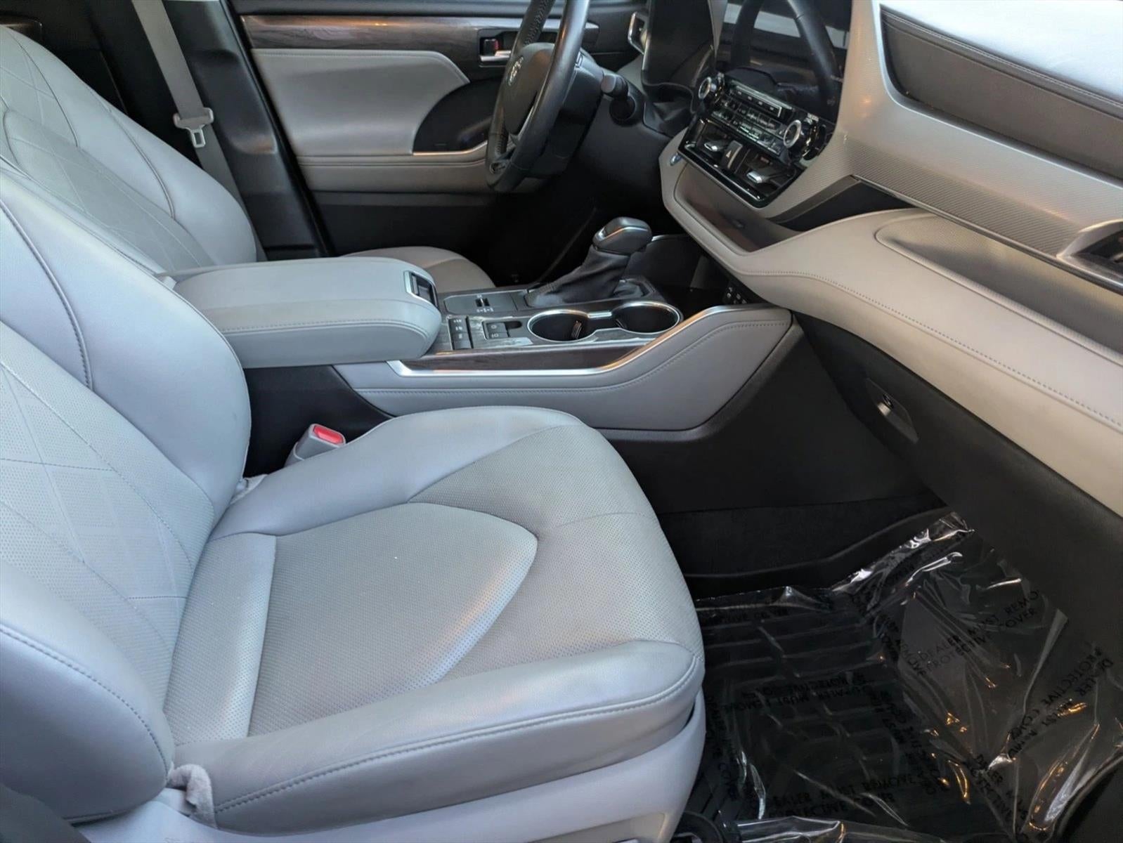 2022 Toyota Highlander Hybrid Platinum AWD (Natl)