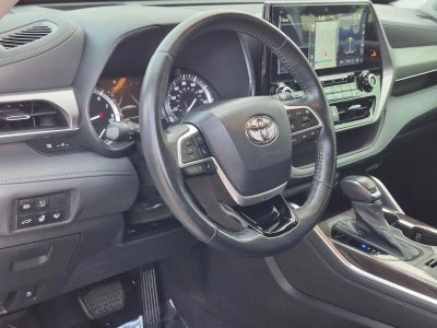 2022 Toyota Highlander Platinum AWD (Natl)