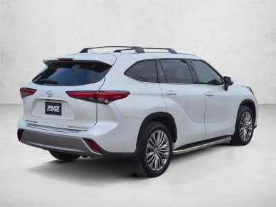2022 Toyota Highlander Platinum AWD (Natl)