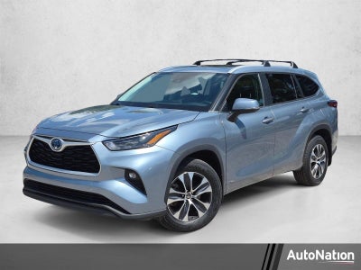 2023 Toyota Highlander Hybrid XLE AWD (Natl)
