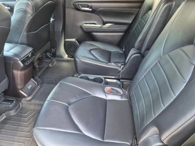 2023 Toyota Highlander Hybrid XLE AWD (Natl)