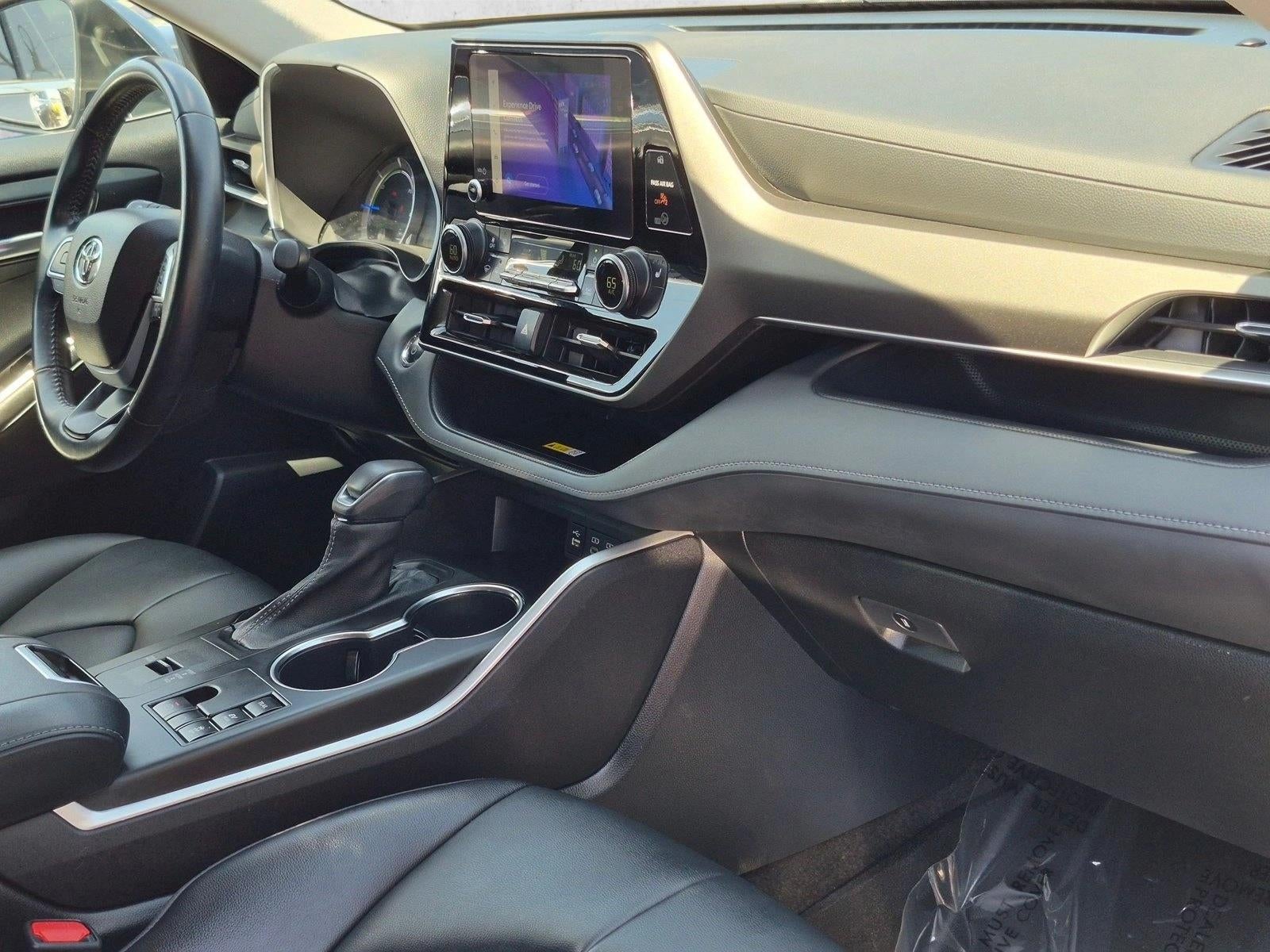 2023 Toyota Highlander Hybrid XLE AWD (Natl)