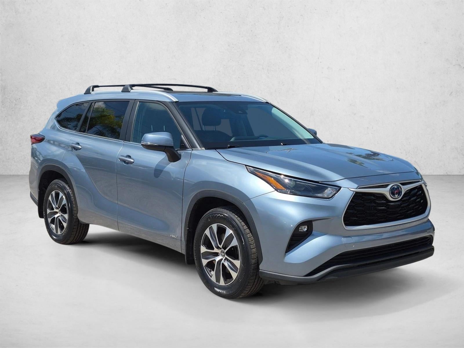 2023 Toyota Highlander Hybrid XLE AWD (Natl)