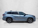 2023 Toyota Highlander Hybrid XLE AWD (Natl)