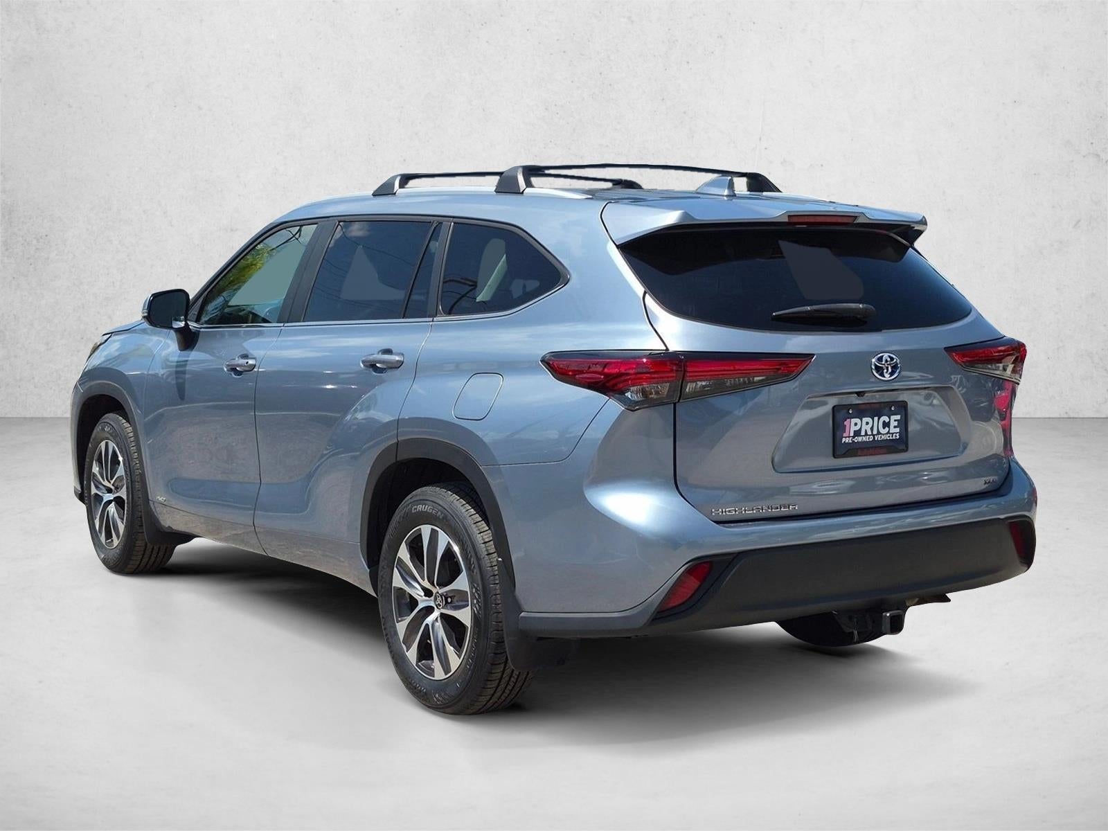 2023 Toyota Highlander Hybrid XLE AWD (Natl)