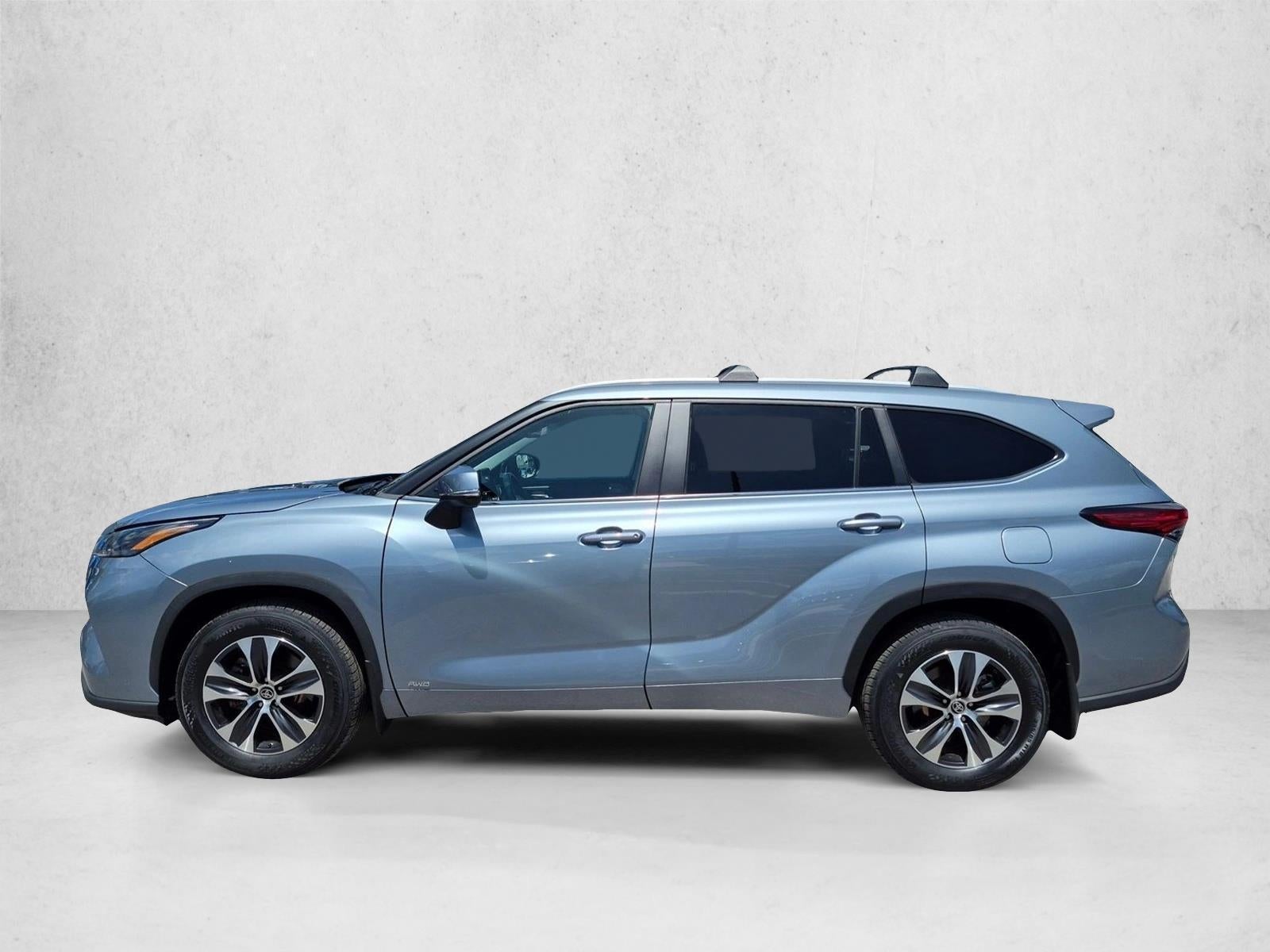 2023 Toyota Highlander Hybrid XLE AWD (Natl)