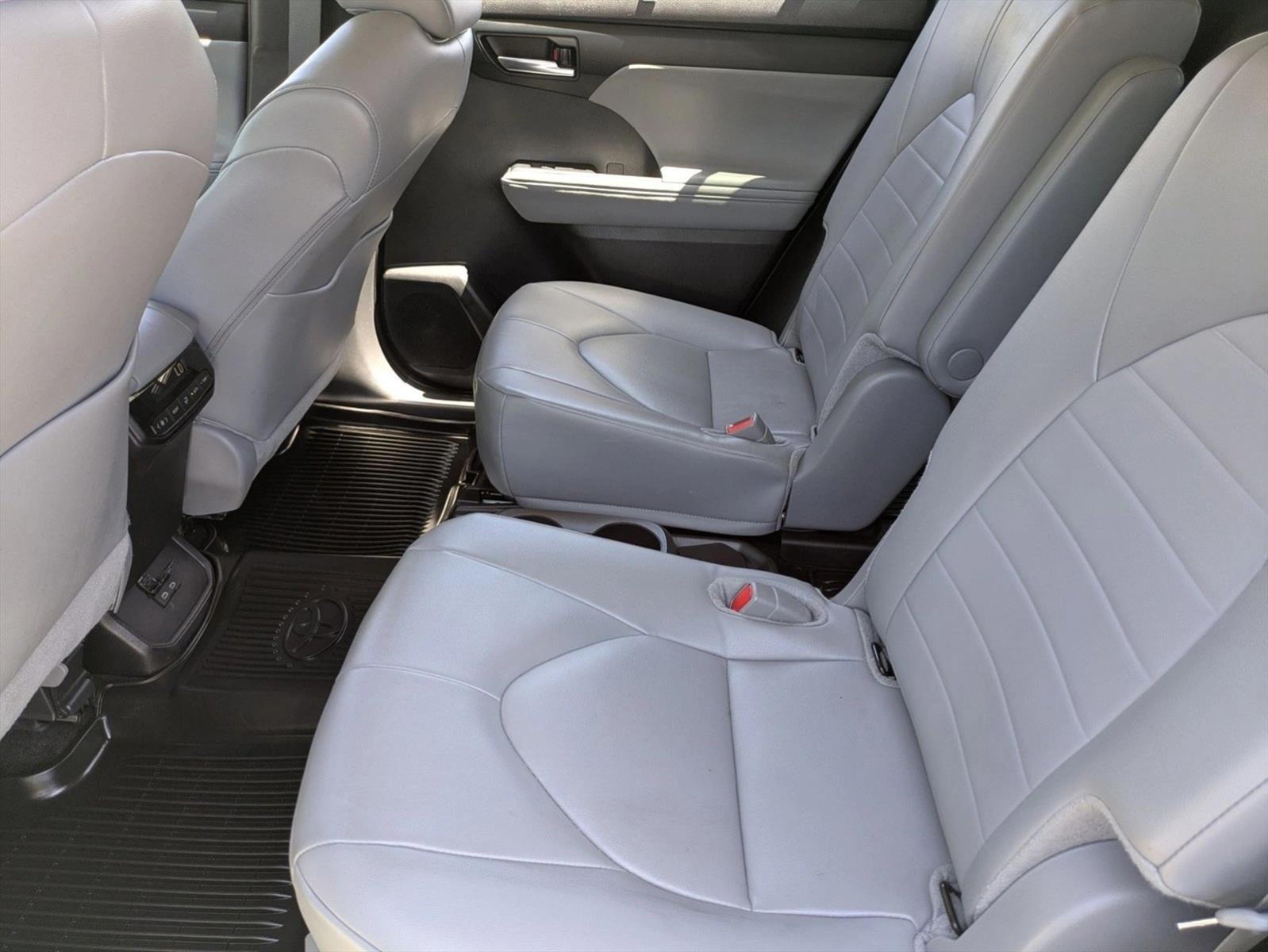 2024 Toyota Highlander XLE FWD (Natl)