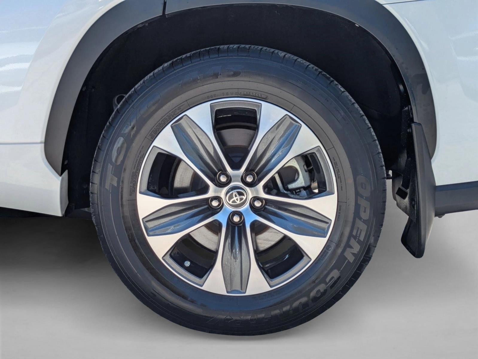 2024 Toyota Highlander XLE FWD (Natl)