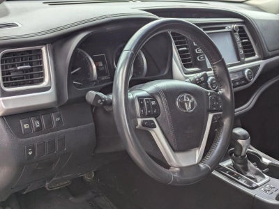 2017 Toyota Highlander SE V6 FWD (Natl)
