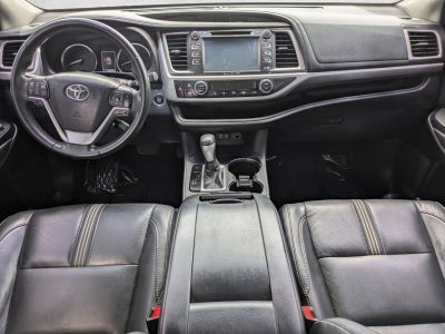 2017 Toyota Highlander SE V6 FWD (Natl)