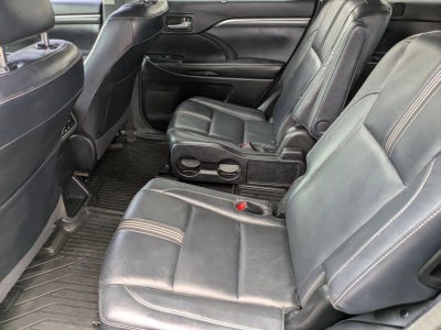 2017 Toyota Highlander SE V6 FWD (Natl)
