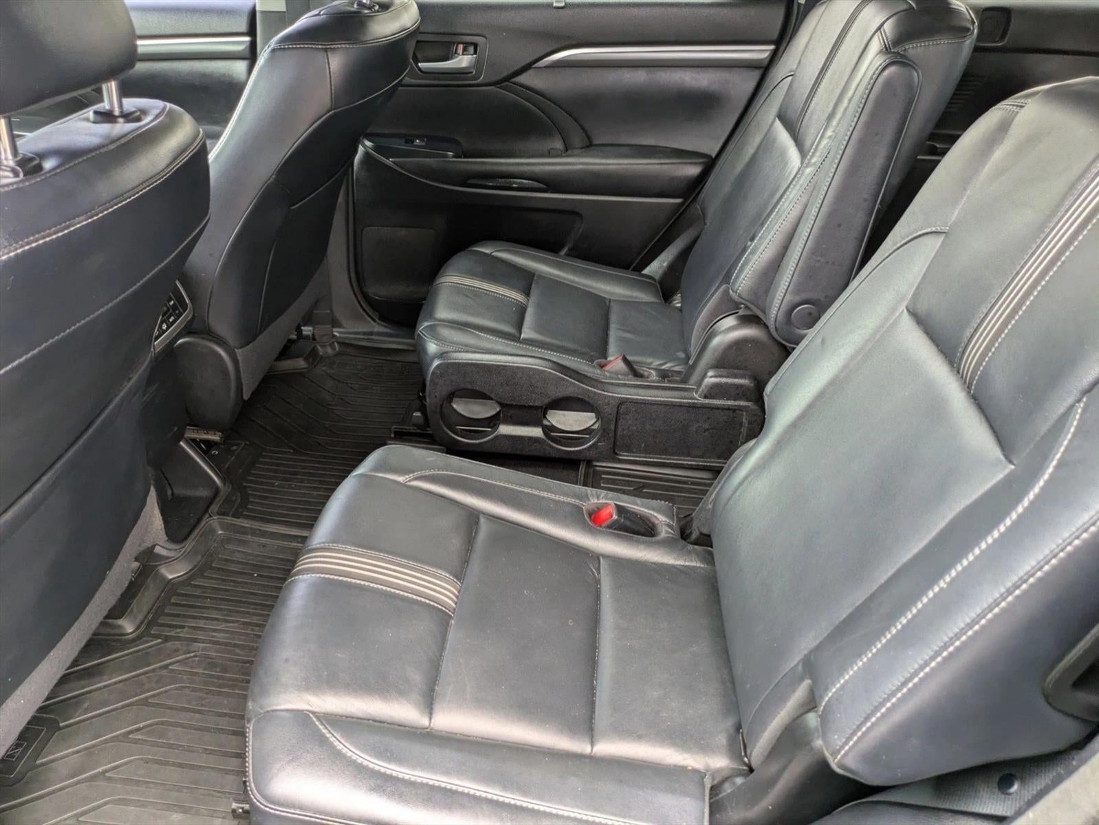 2017 Toyota Highlander SE V6 FWD (Natl)