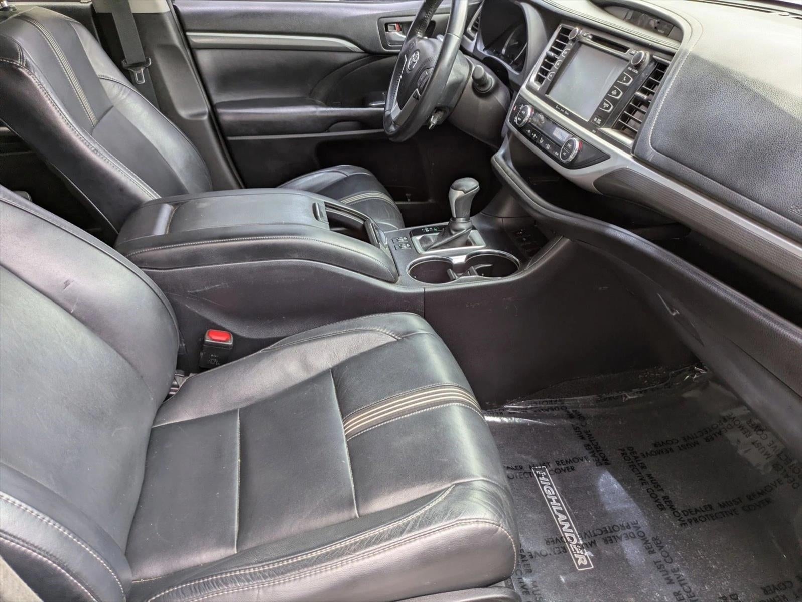2017 Toyota Highlander SE V6 FWD (Natl)