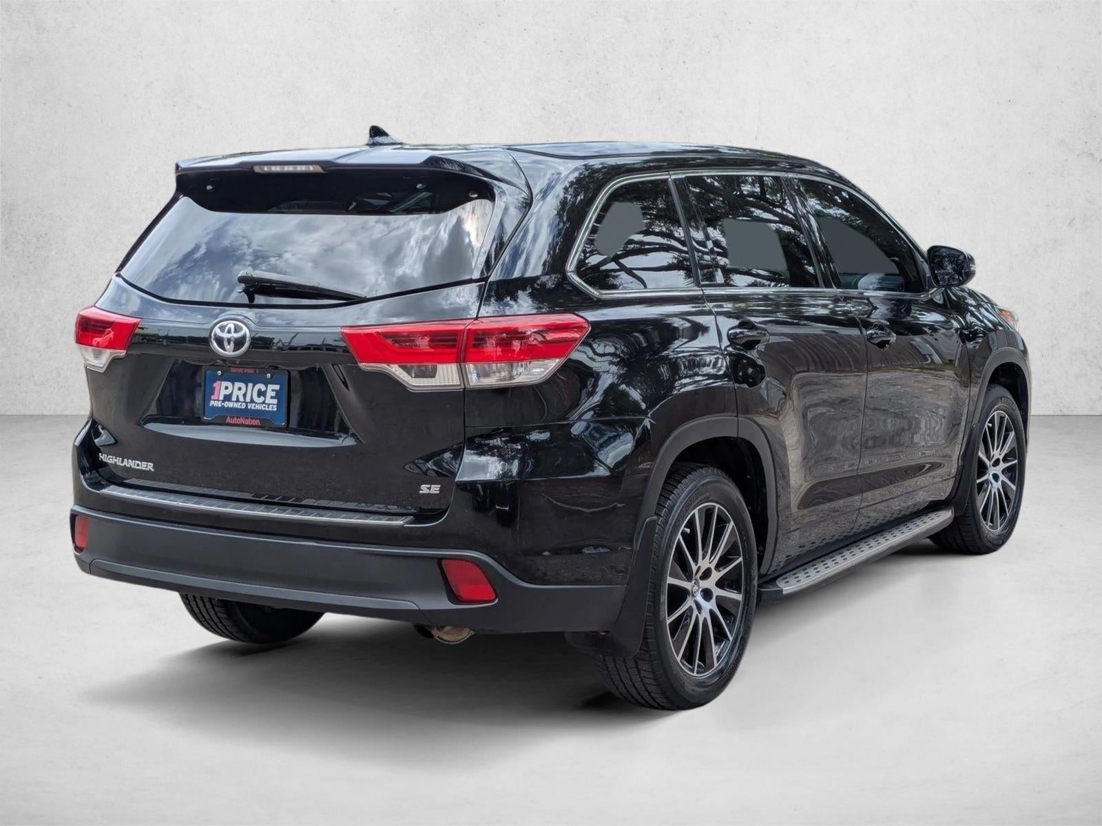2017 Toyota Highlander SE V6 FWD (Natl)
