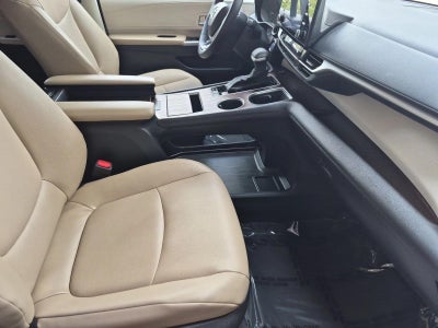 2023 Toyota Sienna XLE FWD 8-Passenger (Natl)