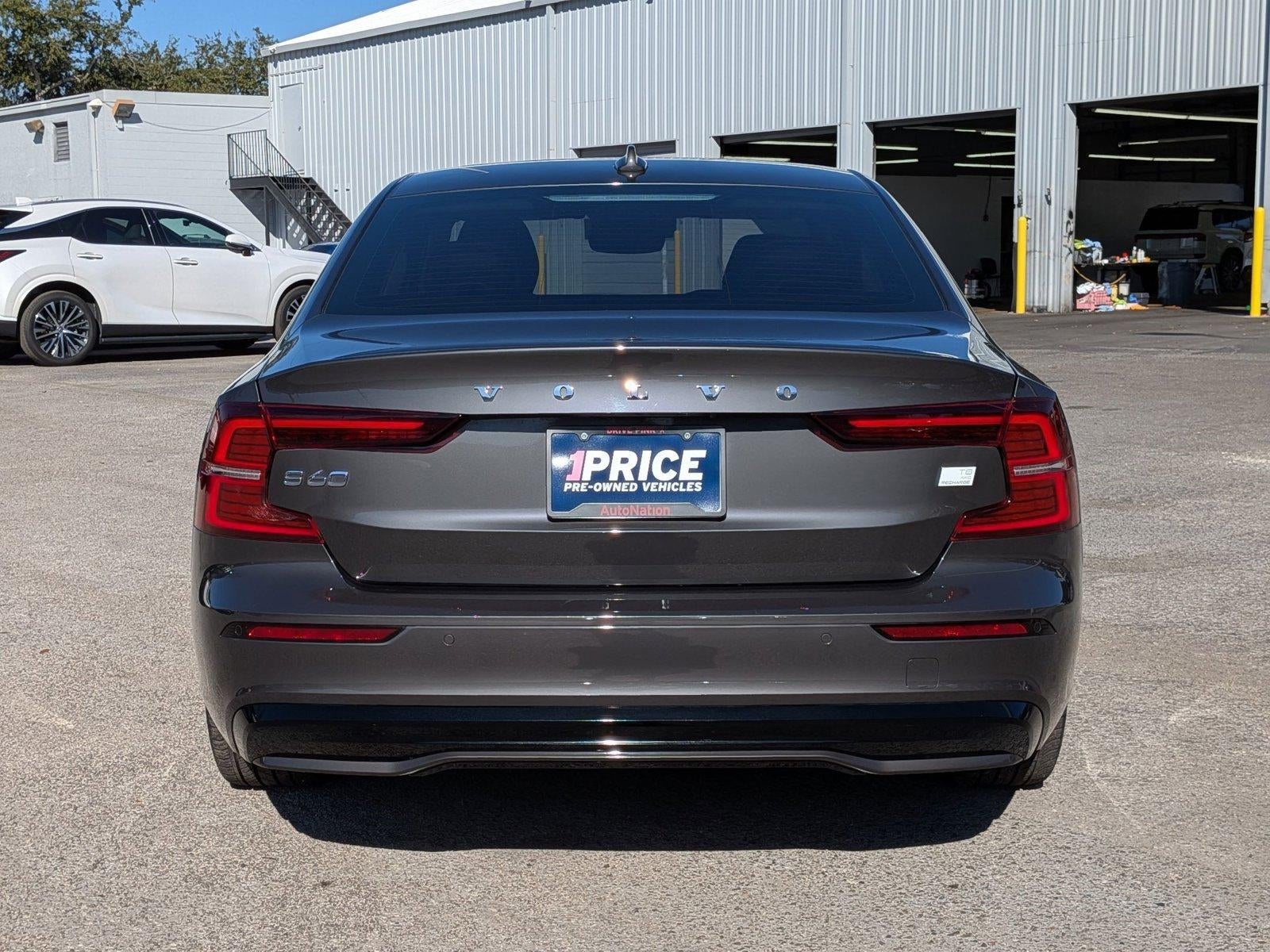 2023 Volvo S60 Recharge Plug-In Hybrid T8 eAWD PHEV Plus Dark Theme