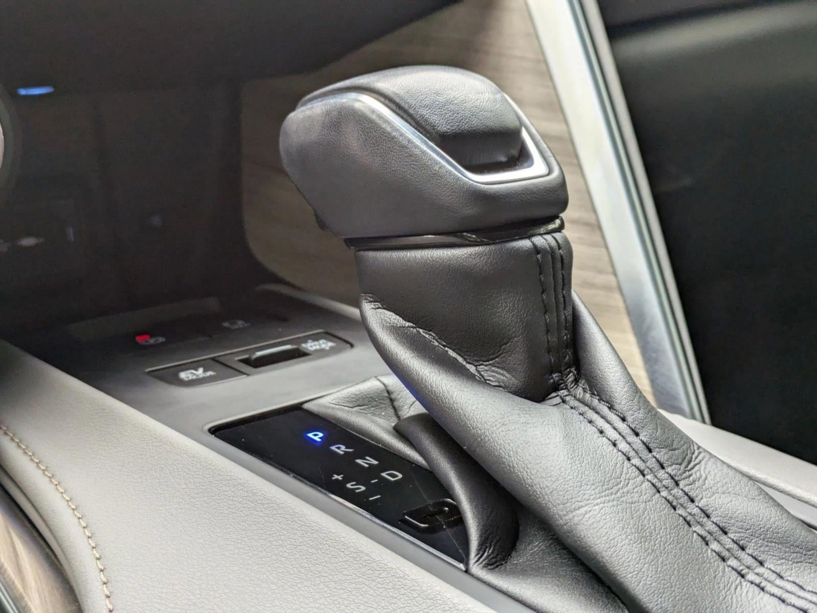 2021 Toyota Venza Limited AWD (GS)