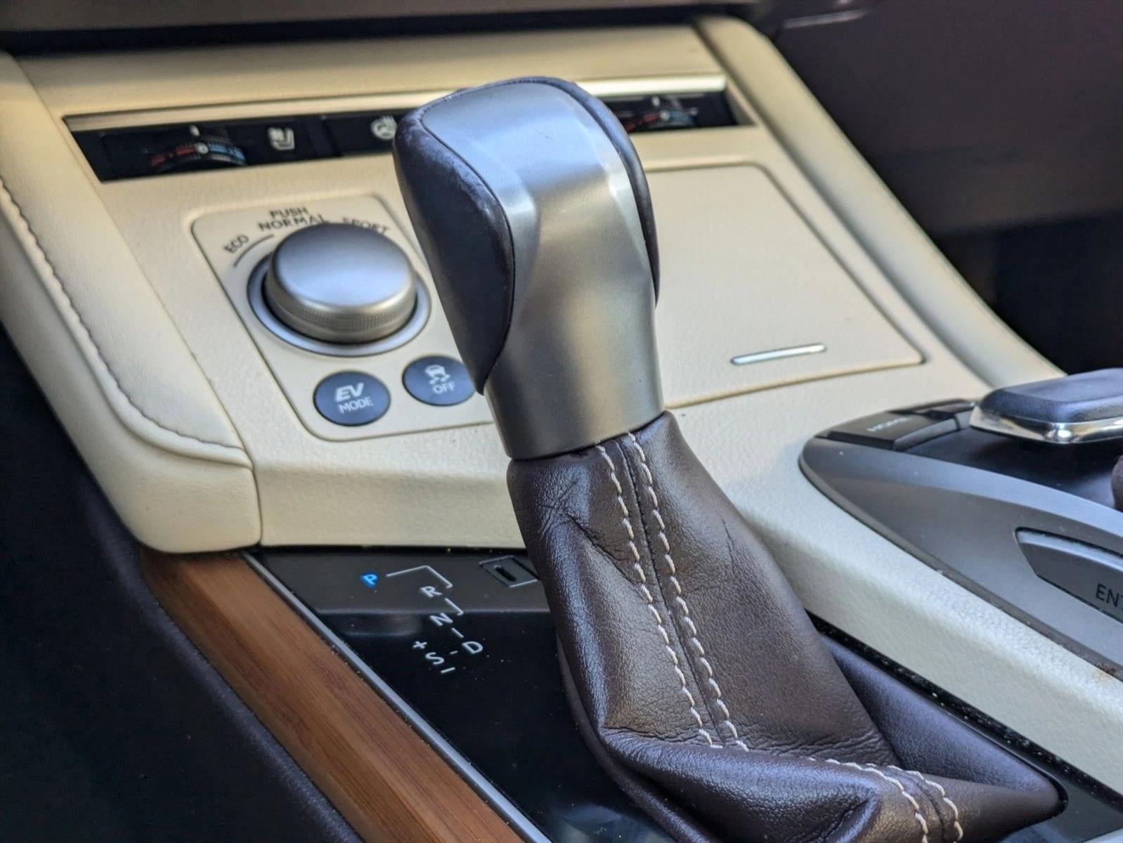 2017 Lexus ES 300h FWD