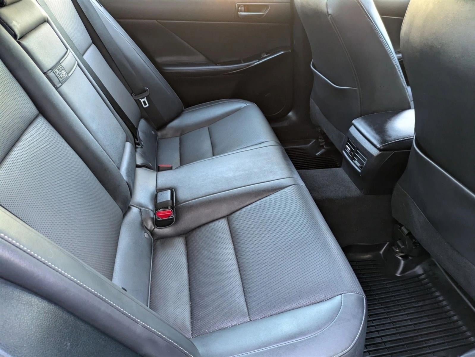 2023 Lexus IS 300 RWD