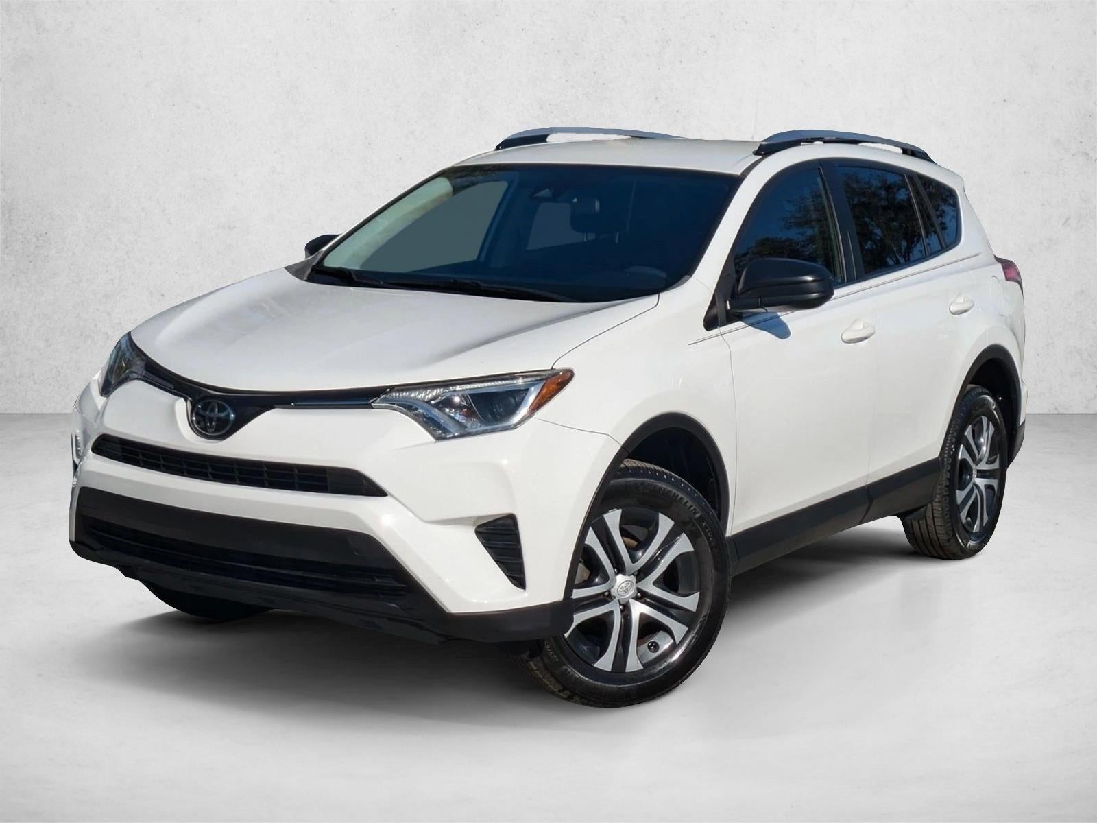 2018 Toyota RAV4 LE FWD (GS)