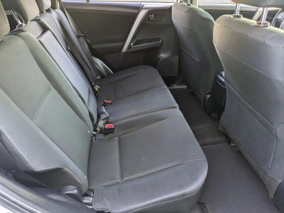 2018 Toyota RAV4 LE FWD (GS)