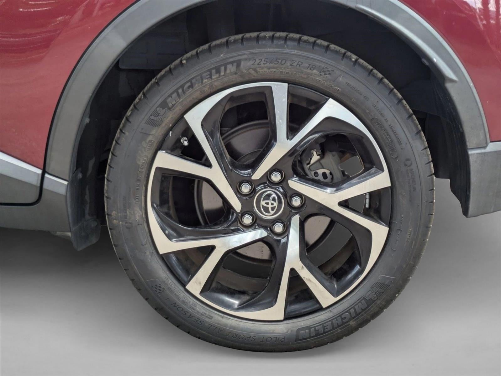 2019 Toyota C-HR XLE FWD (Natl)