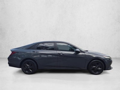 2023 Hyundai ELANTRA SEL IVT