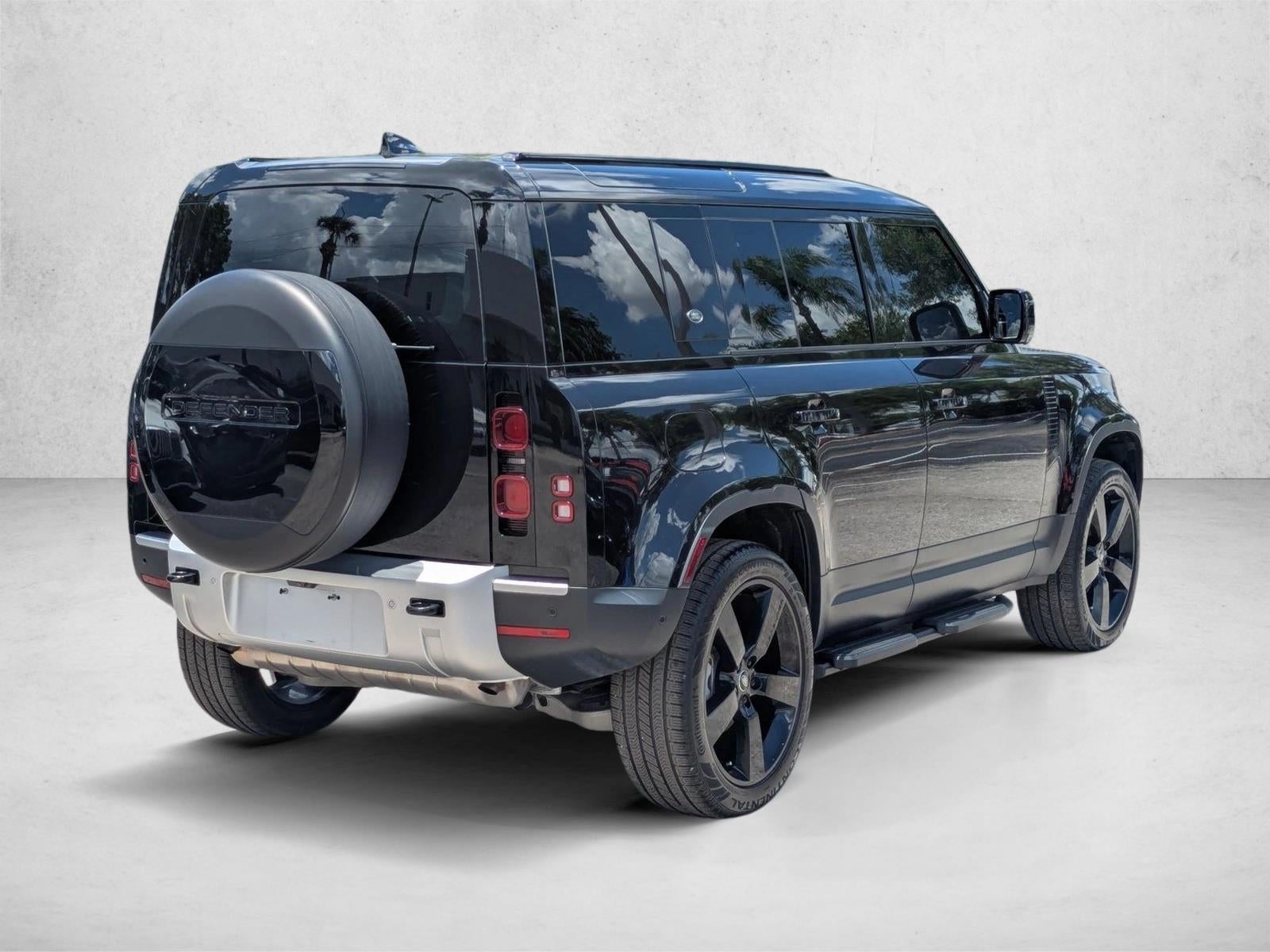 2024 Land Rover Defender 110 P300 S