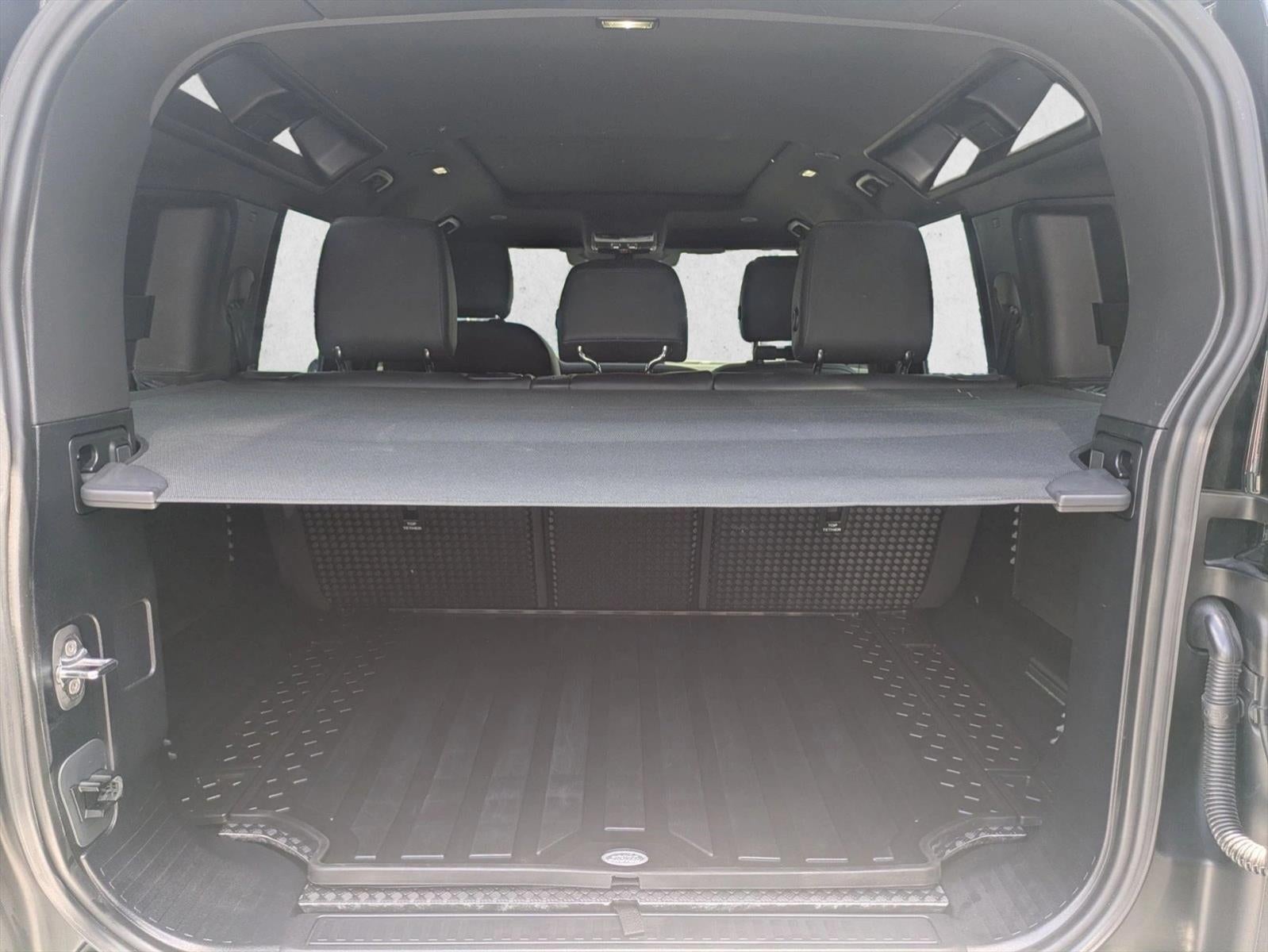 2024 Land Rover Defender 110 P300 S
