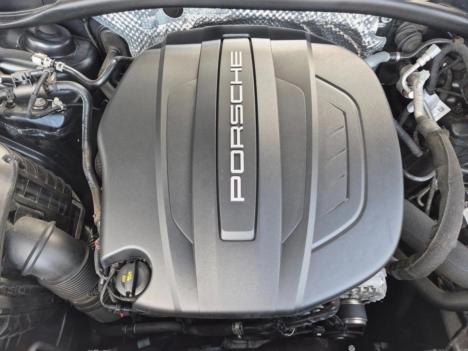 2021 Porsche Macan AWD