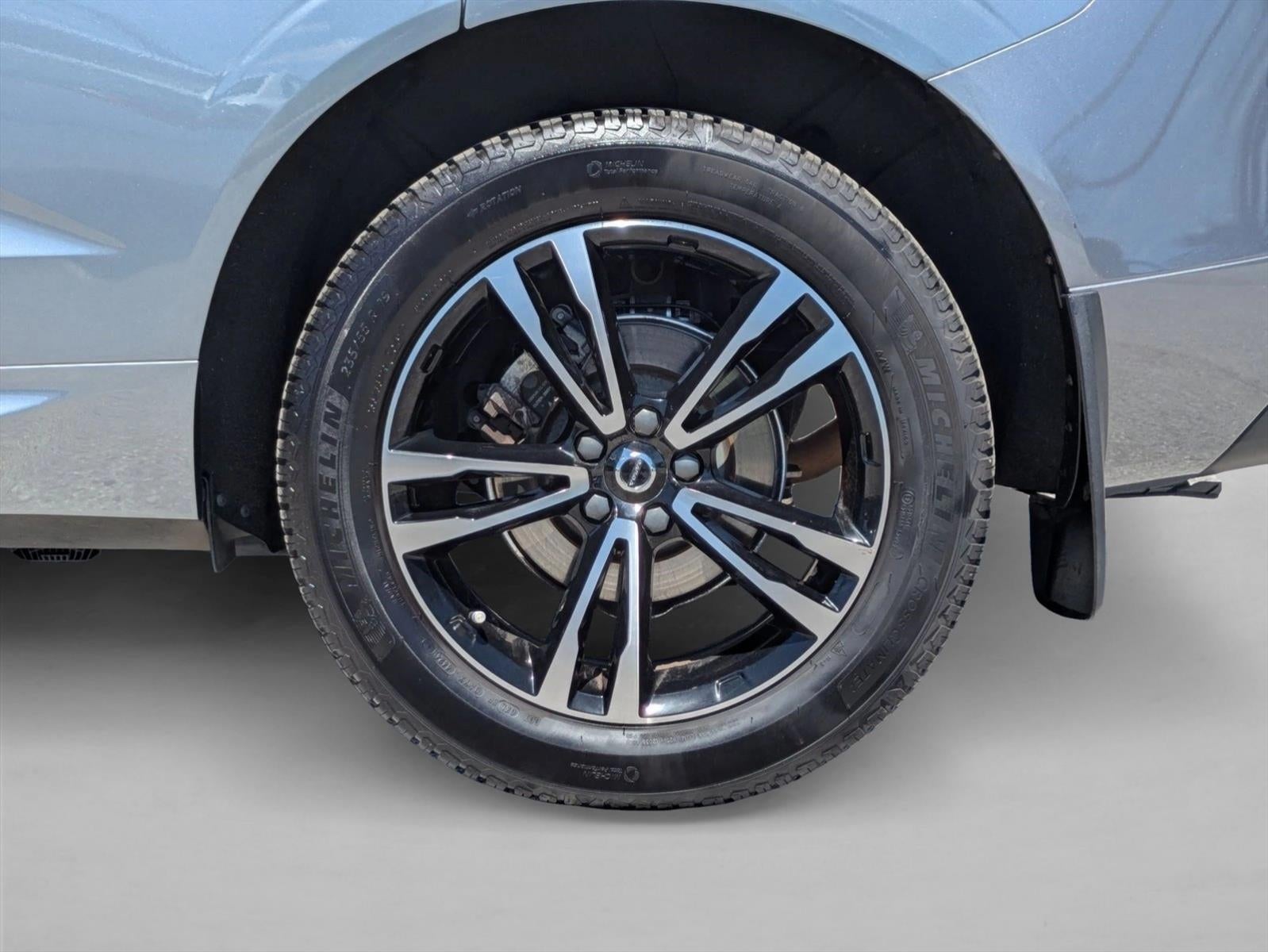 2021 Volvo XC60 T5 FWD Momentum
