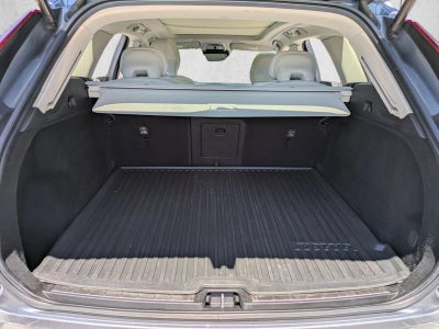 2021 Volvo XC60 T5 FWD Momentum