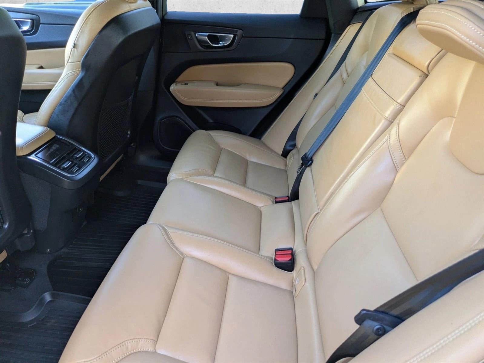 2021 Volvo XC60 T5 FWD Inscription