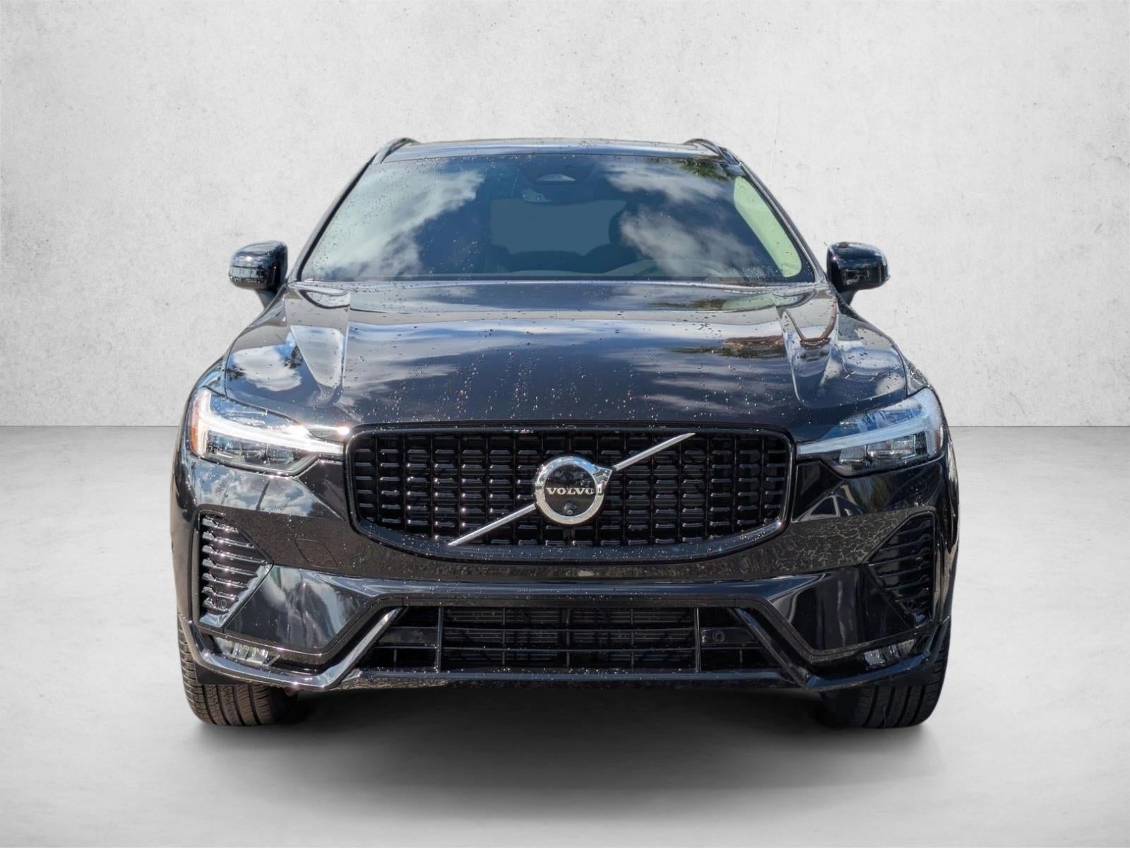 2024 Volvo XC60 B5 AWD Plus Dark Theme
